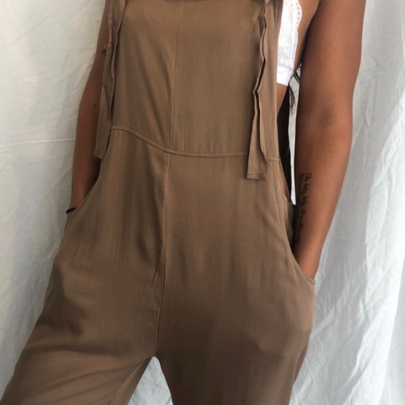 Brown Tie Strap Overalls - Picture 3 of 4